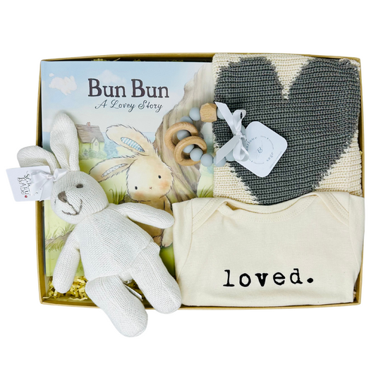 Discover Organic Beginnings: A lovingly curated baby gift box featuring wholesome, eco-friendly essentials.