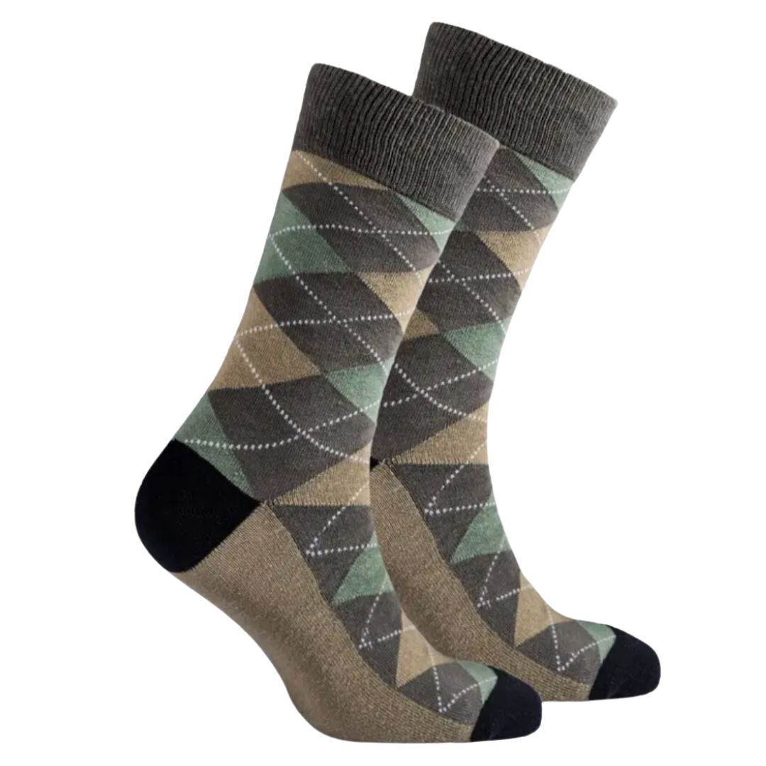 Men's Argyle Crew Socks featuring a stylish and trendy design, crafted from 80% Turkish super-soft cotton, 18% nylon, and 2% spandex for a snug and comfortable fit. These premium golf socks add a touch of luxury and sophistication to any outfit, perfect for making a statement both on and off the green.