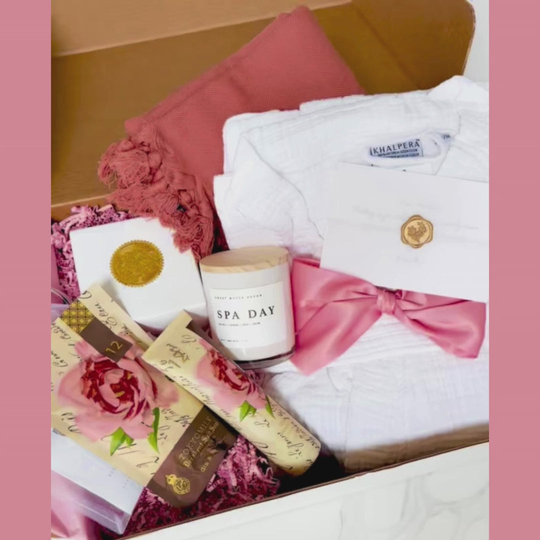 Video of Me To You Box gift box.