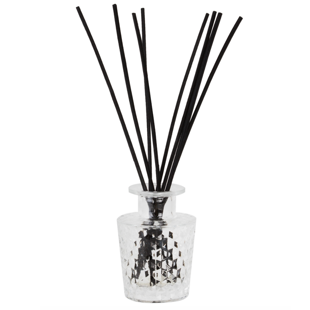 Aqua de soi reed diffuser. Indulge in the opulence of the Golden Santal Reed Diffuser, featuring enchanting sandalwood notes. Enhance your Me To You Box by including this exquisite fragrance in your bespoke gift selection.