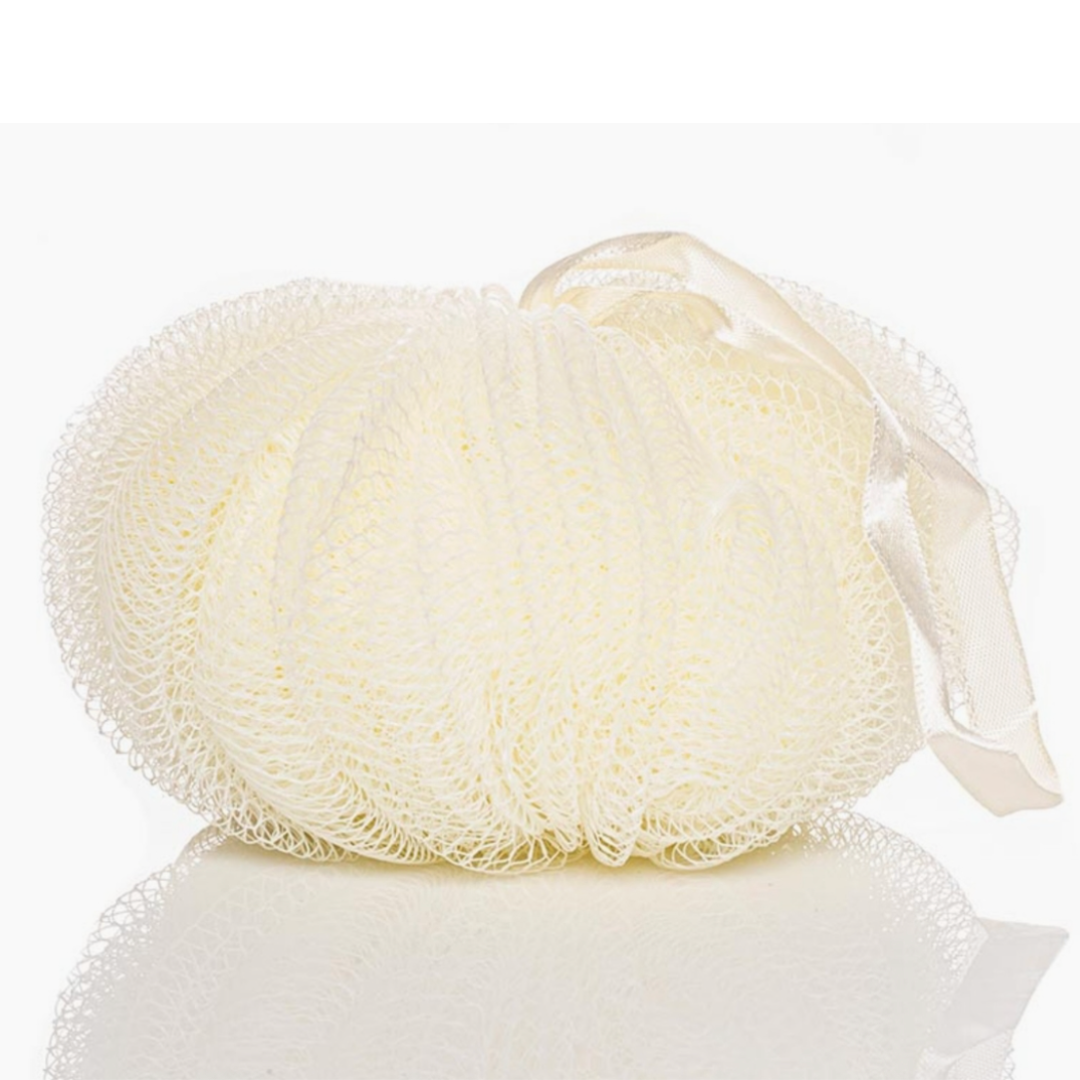 Luxurious, SuperSoft™ cream fabric with hanging shower loop gently exfoliates, conditions and pampers the skin with a rich lather for the ultimate shower experience. Moisten and apply your favorite soap or shower gel to gently massage away dead skin cells.